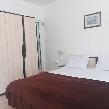 Family Hotel Bohemi II Primorszko Kültér fotó