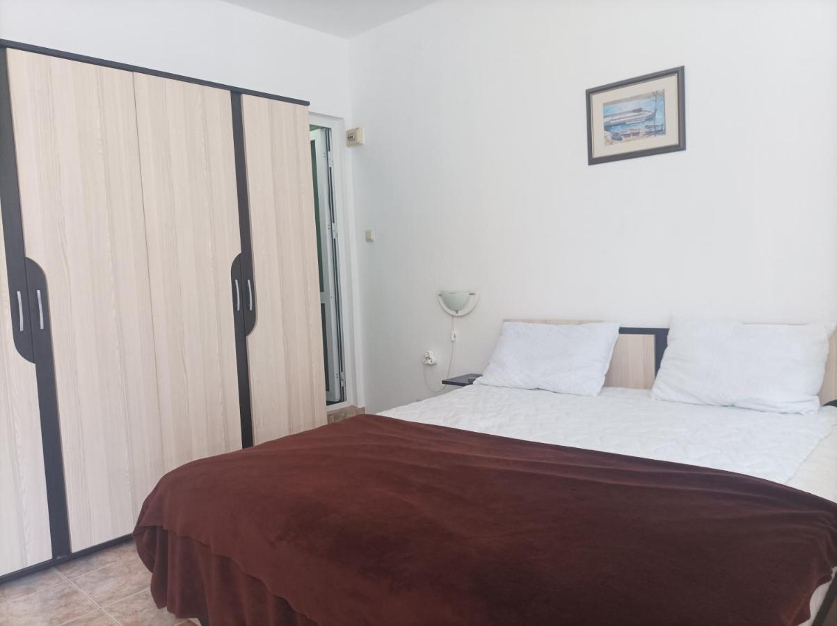 Family Hotel Bohemi II Primorszko Kültér fotó